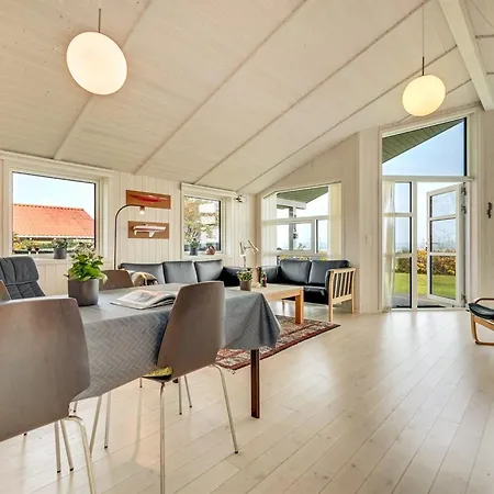Duschanka - 50m To The Fjord By Interhome Feriehus